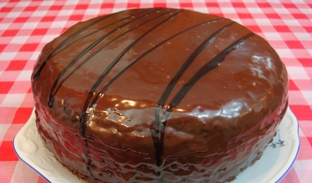 Шоколадный торт с вареной сгущенкой
